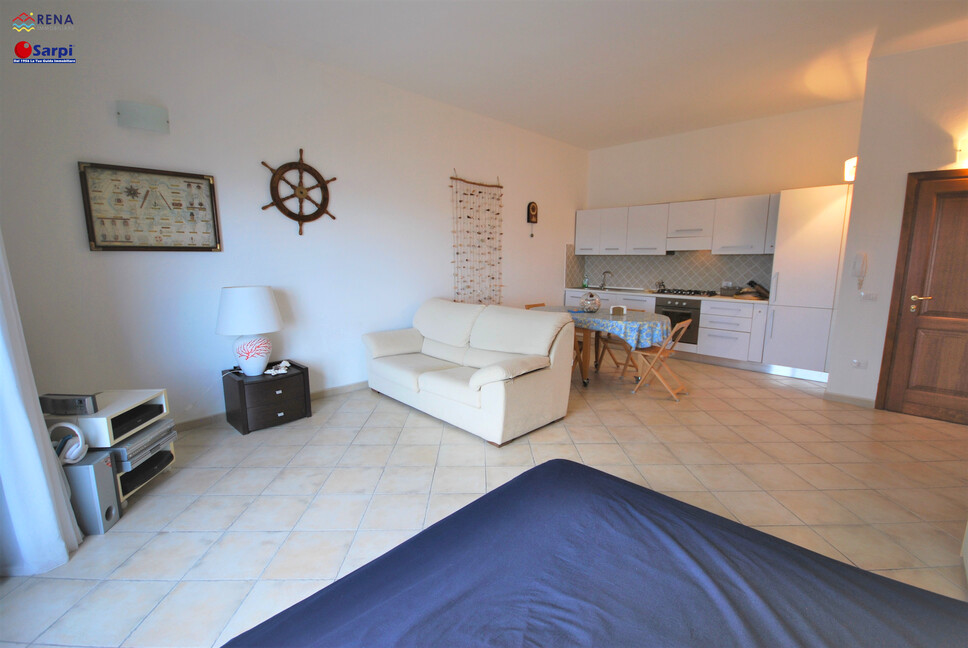 Appartamento open-space con bellissima vista mare Appartamento open-space con bellissima vista mare