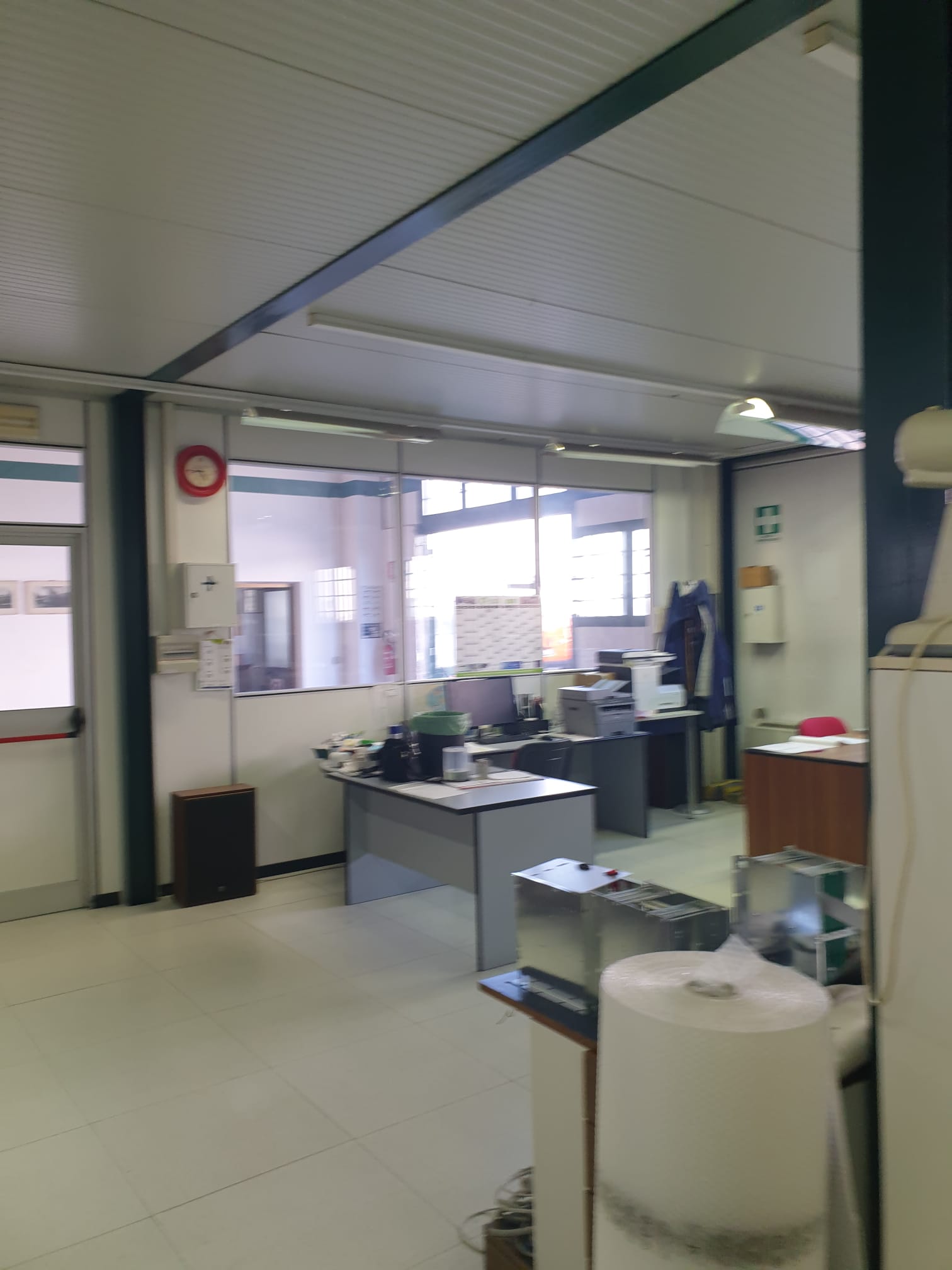 Zelo Buon Persico capannone uso laboratorio /ufficio