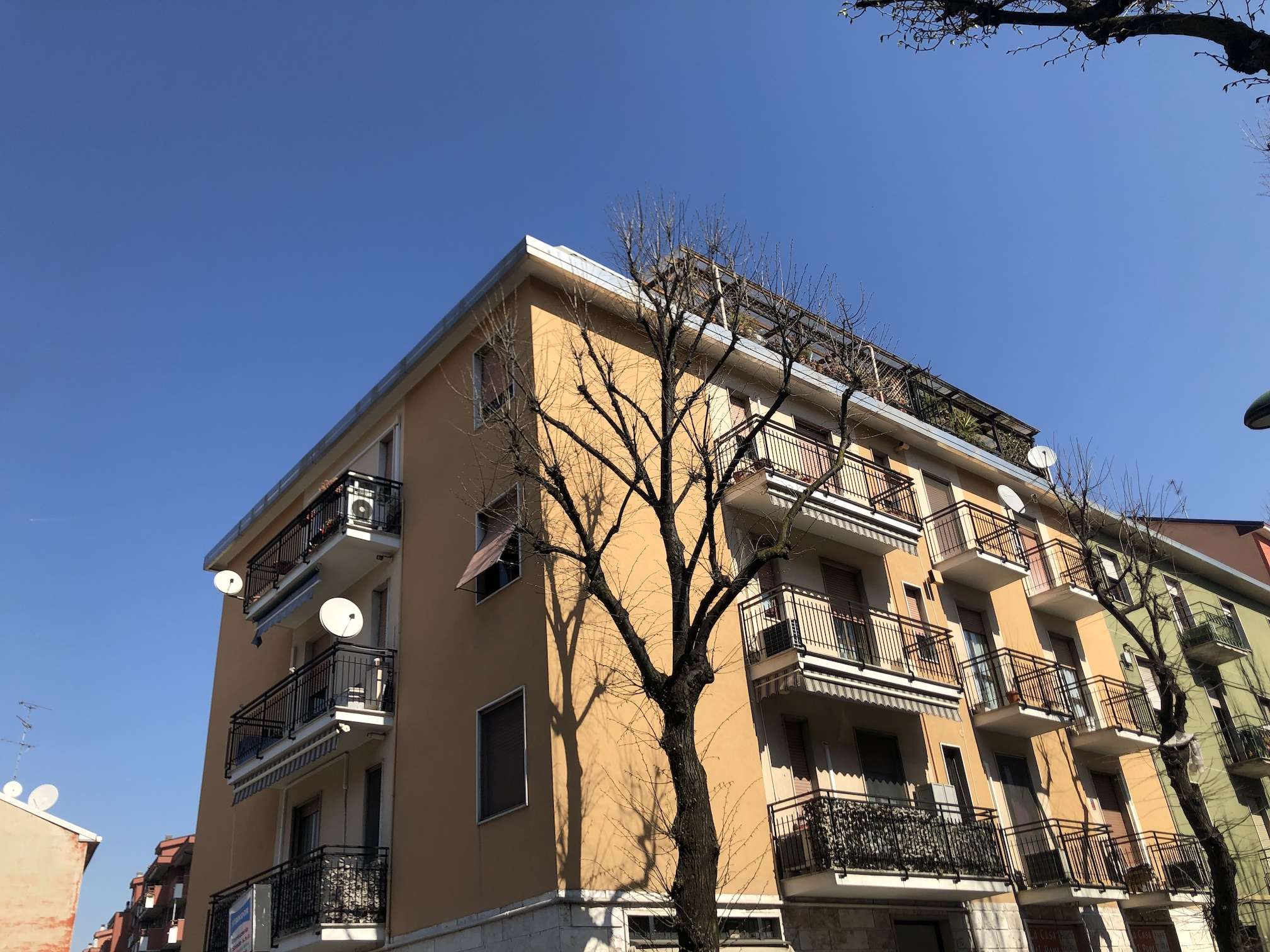 Vendesi bilocale con terrazzi a Sesto San Giovanni.
