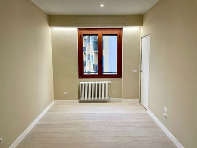 Appartamento in vendita di 2 LOCALI in Via Giovanni Battista Niccolini 26, Milano