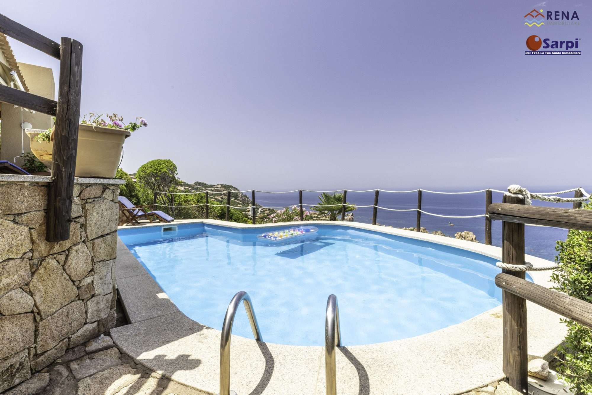 Bellissima villa indipendente con vista mare e piscina – Costa Paradiso