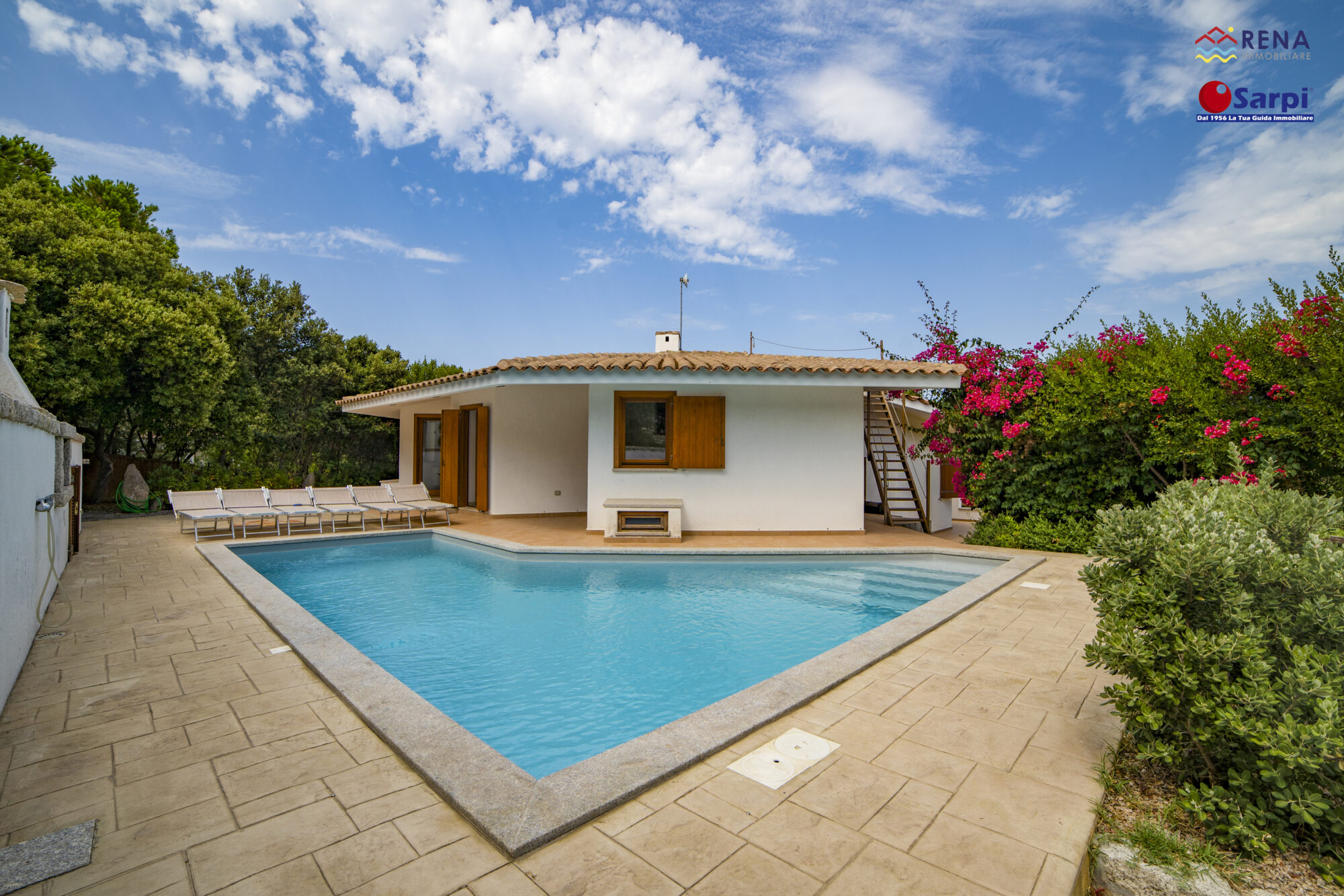 Bellissima villa indipendente con piscina – Portobello