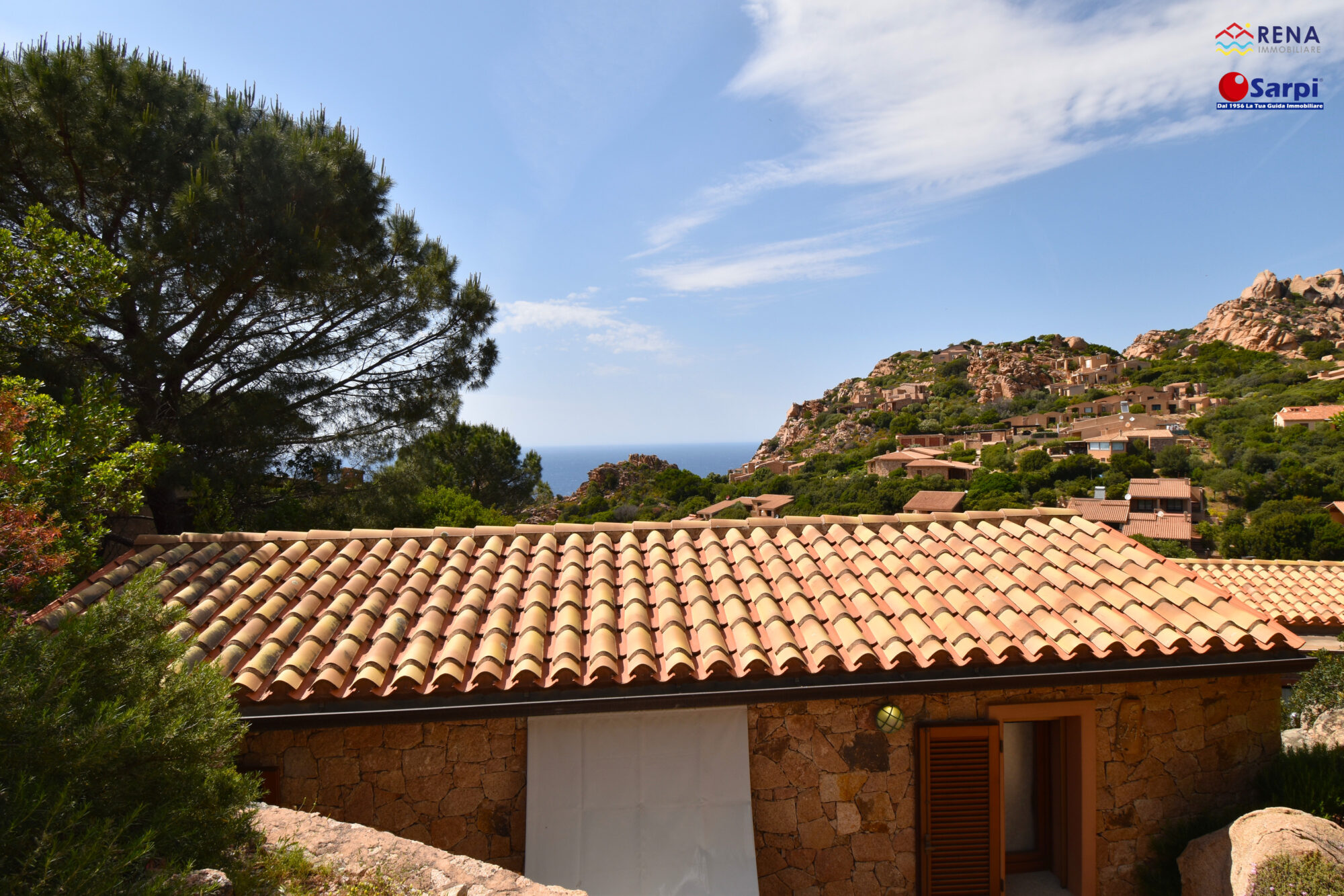 Bellissima villetta con vista mare e piscina condominiale – Costa Paradiso