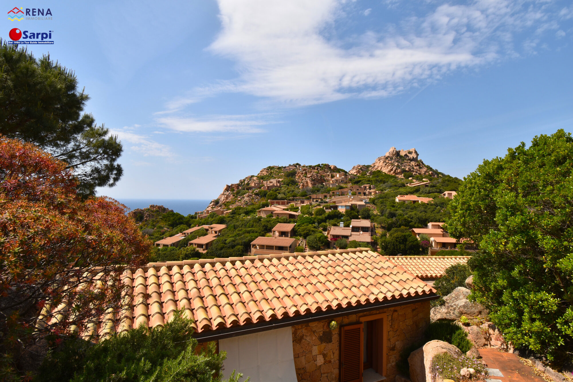 Bellissima villetta con vista mare e piscina condominiale – Costa Paradiso