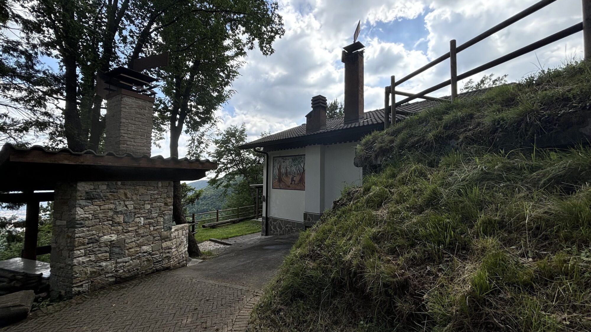 Vendesi casa indipendente ad Alzano Lombardo (BG).