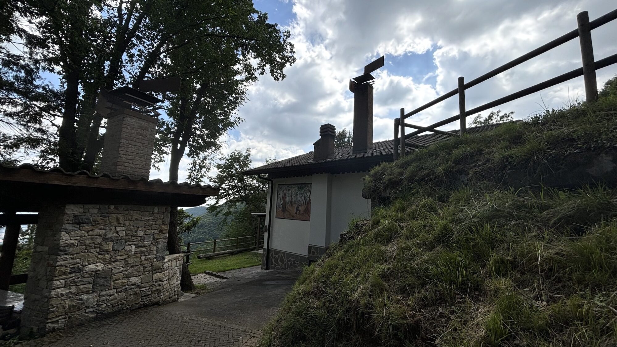 Vendesi casa indipendente ad Alzano Lombardo (BG).