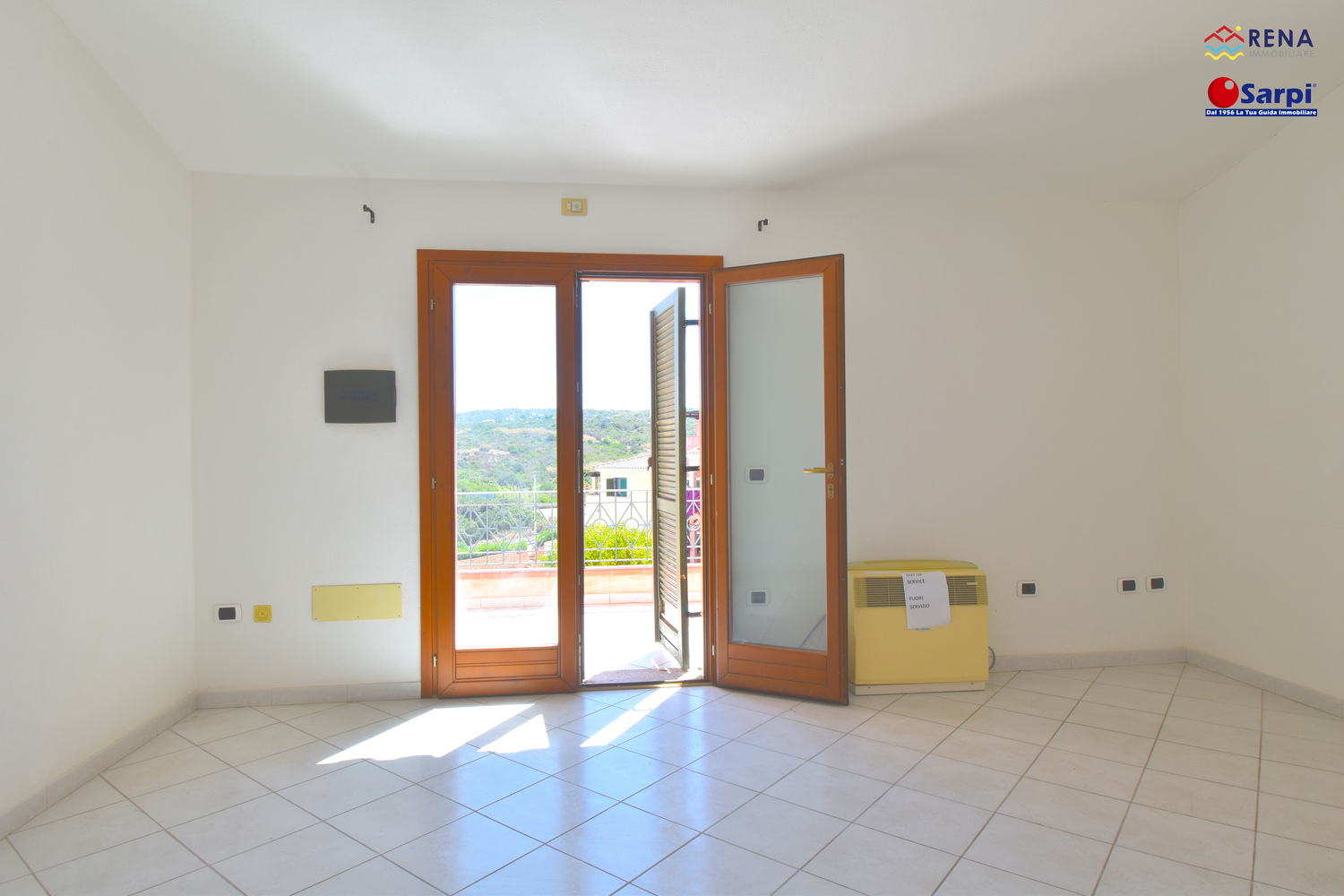 Interessante trilocale in residence con piscina – Santa Teresa Gallura