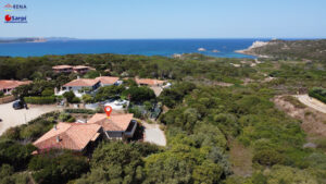 Interessante villetta con giardino e vista mare...