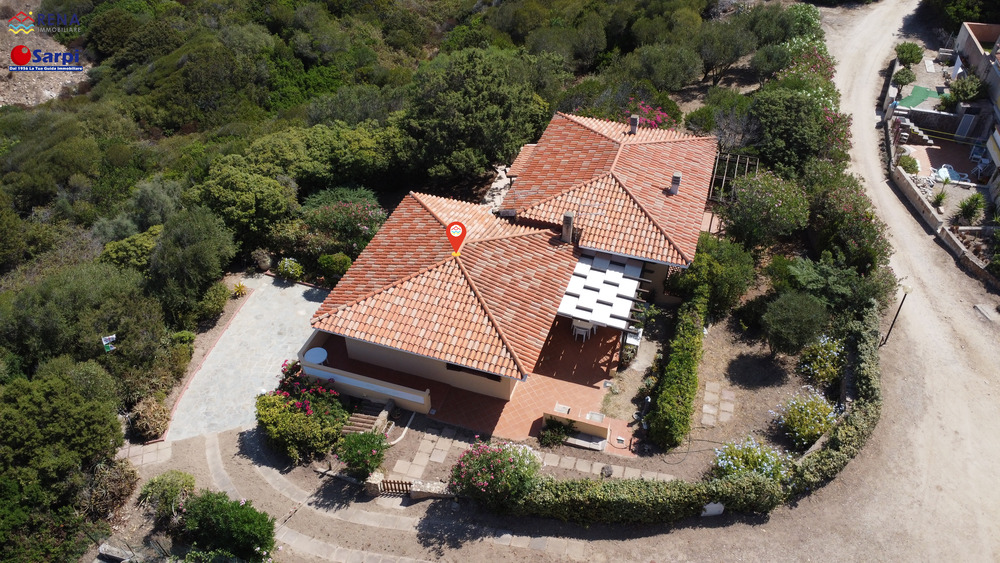 Interessante villetta con giardino e vista mare – Santa Teresa Gallura