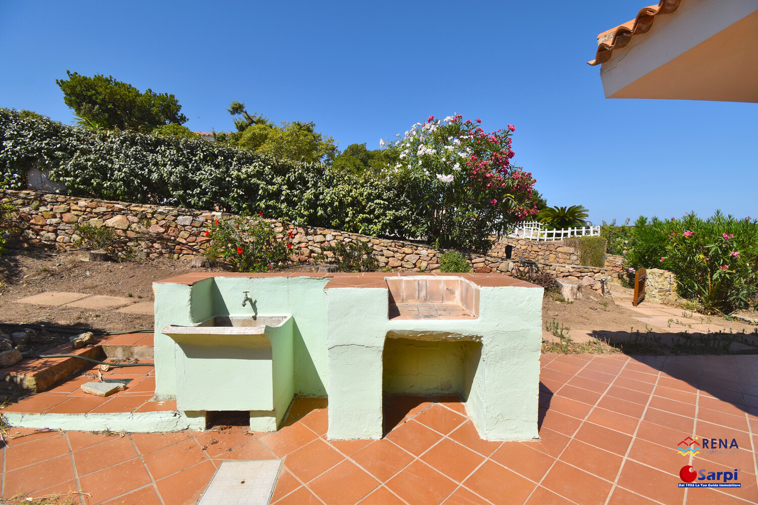 Interessante villetta con giardino e vista mare – Santa Teresa Gallura