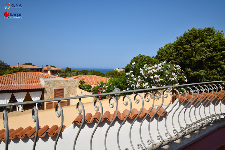 Interessante Villetta su due livelli con giardino – Santa Teresa Gallura