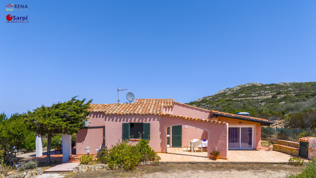 Villa indipendente con dependance e splendida vista mare – Santa Teresa Gallura