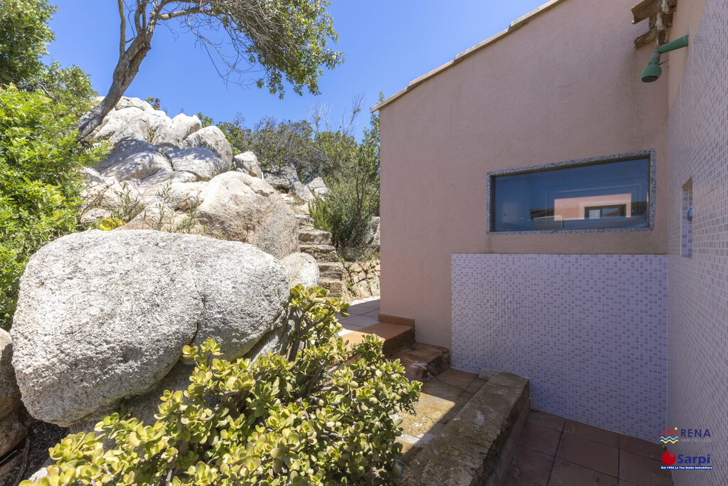 Villa indipendente con dependance e splendida vista mare – Santa Teresa Gallura