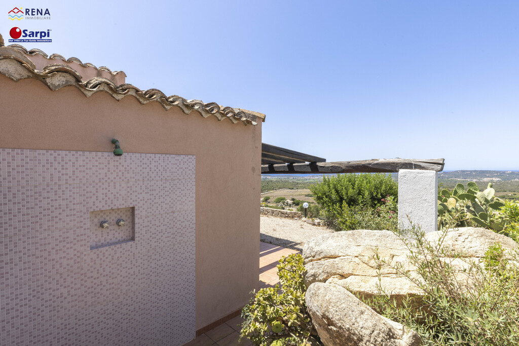 Villa indipendente con dependance e splendida vista mare – Santa Teresa Gallura