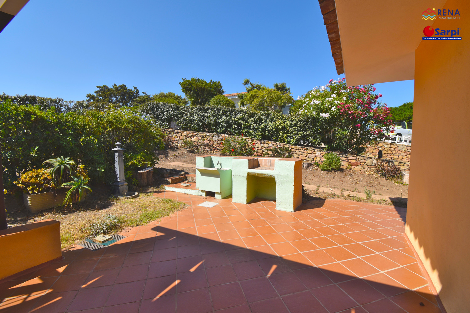 Interessante villetta con giardino e vista mare – Santa Teresa Gallura