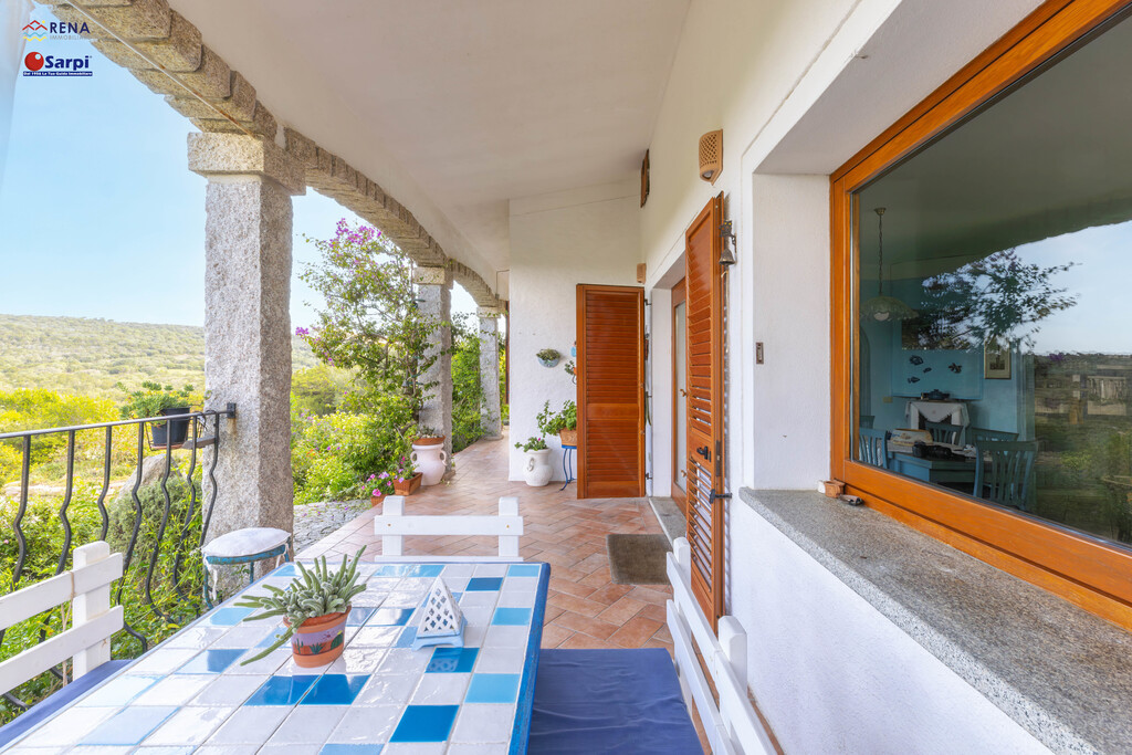 Villa indipendente con giardino e splendida vista mare – Palau