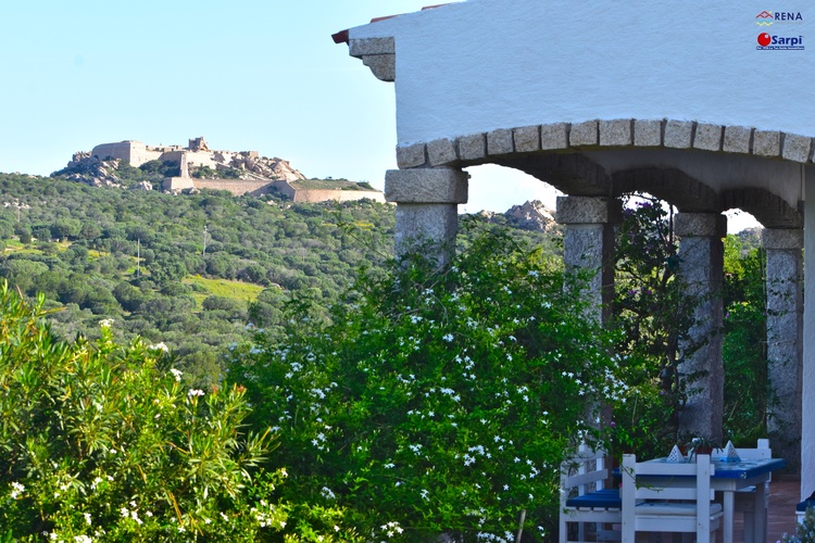 Villa indipendente con giardino e splendida vista mare – Palau