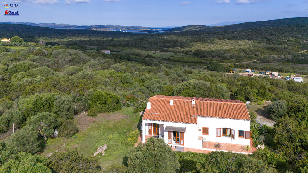 Villa indipendente con giardino e splendida vista mare – Palau