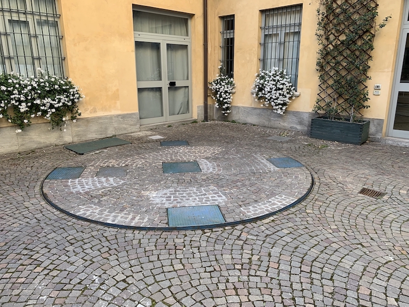 Affittasi posto auto meccanizzato zona Melchiorre Gioia, Milano.  