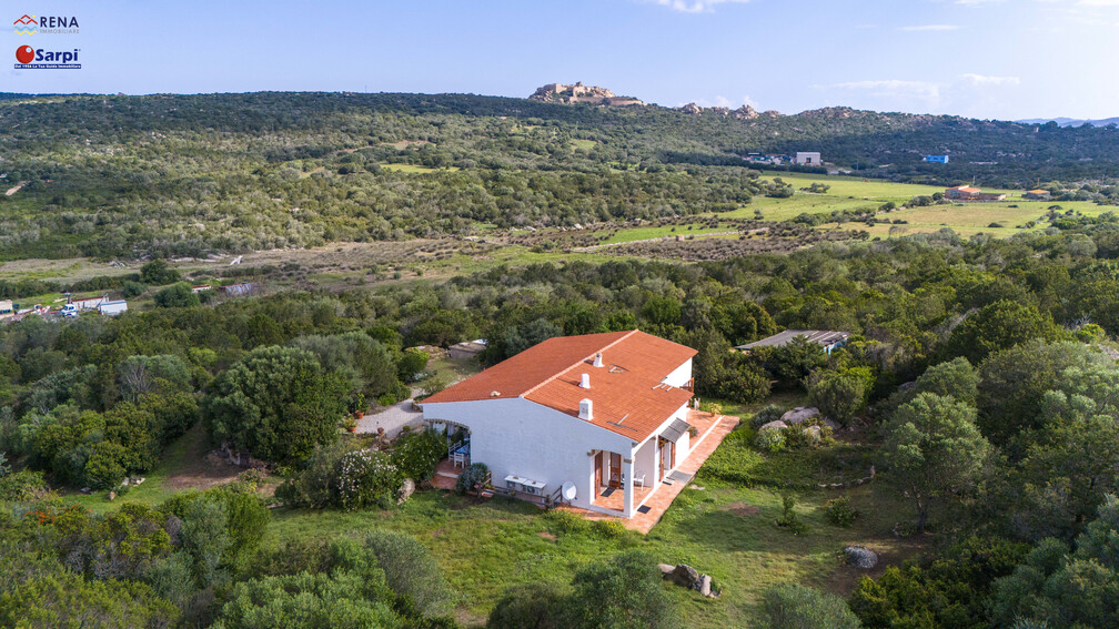 Villa indipendente con giardino e splendida vista mare – Palau