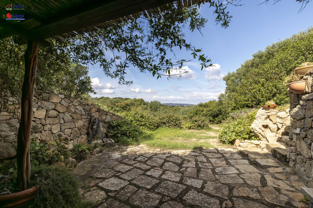 Villa indipendente con giardino e splendida vista mare – Palau