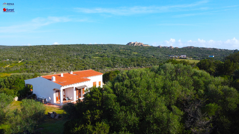 Villa indipendente con giardino e splendida vista mare – Palau