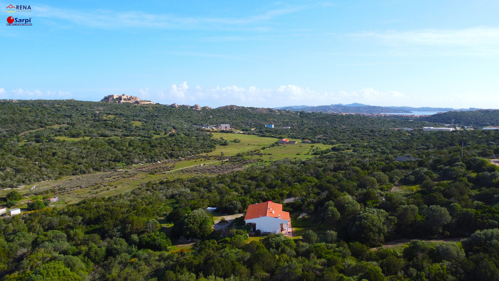 Villa indipendente con giardino e splendida vista mare – Palau