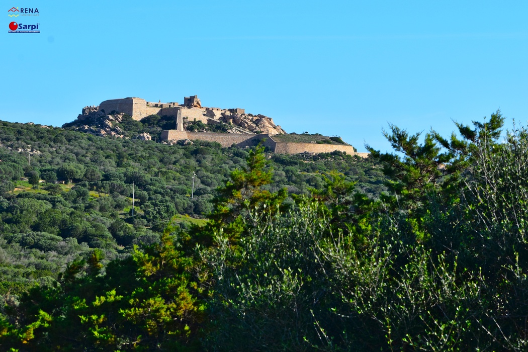 Villa indipendente con giardino e splendida vista mare – Palau