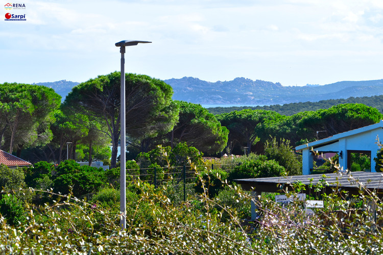 Interessante villetta con giardino privato e vista mare – Conca Verde