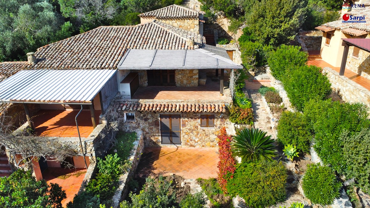 Bellissima villa con giardino e vista mare – Valle Dell’Erica Bellissima villa con giardino e vista mare – Valle Dell’Erica