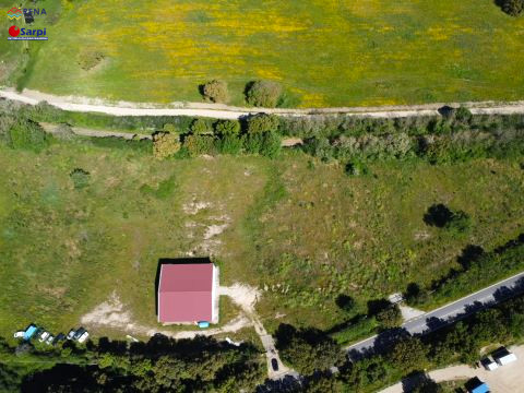 Interessante fabbricato con terreno – Tempio Pausania Interessante fabbricato con terreno – Tempio Pausania