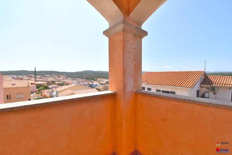 Interessante bilocale con veranda e piscina – Santa Teresa Gallura Interessante bilocale con veranda e piscina – Santa Teresa Gallura