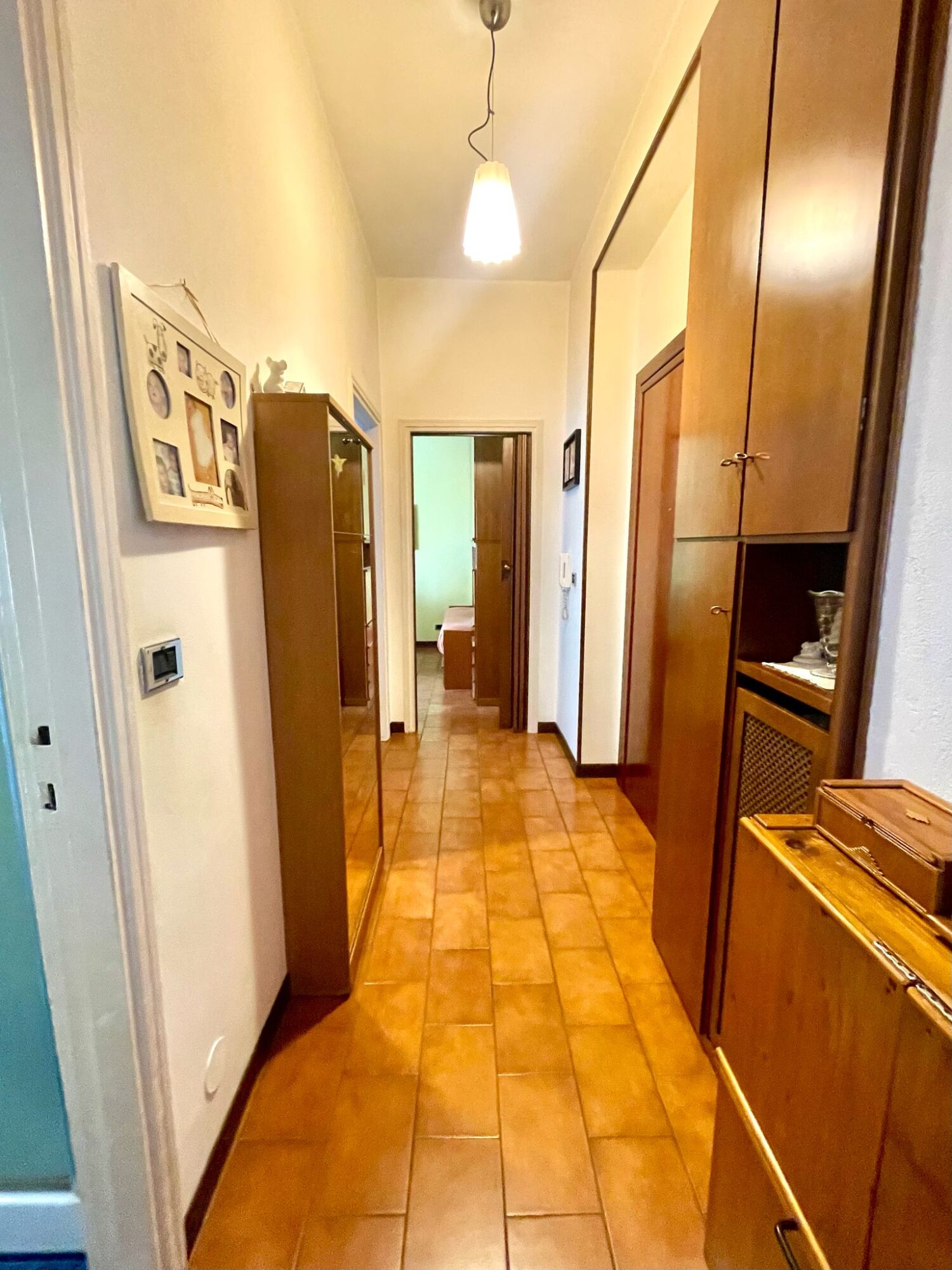 AMPIO DUE LOCALI DI MQ. 65. DA NON PERDERE! AMPIO DUE LOCALI DI MQ. 65. DA NON PERDERE!