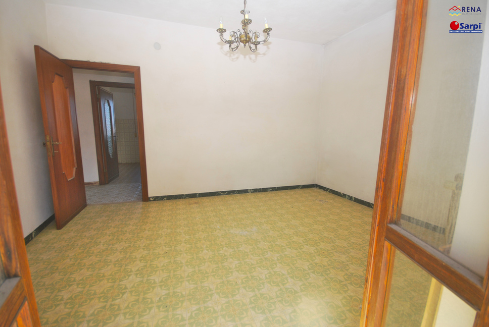 Appartamento in zona centrale da ristrutturare – Tempio Pausania Appartamento in zona centrale da ristrutturare – Tempio Pausania