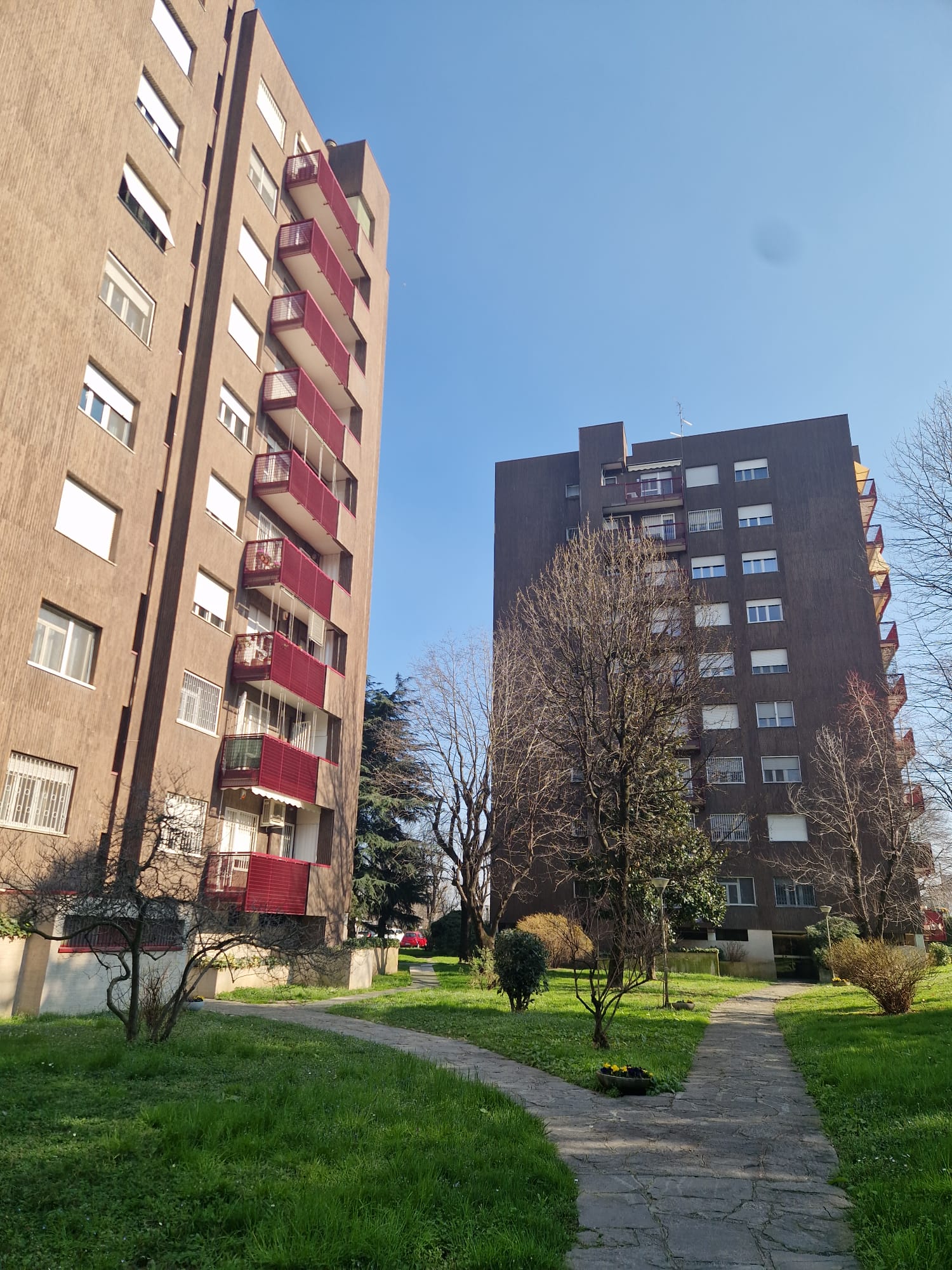 Via Mecenate 4 locali