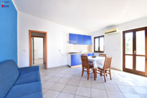 Interessante bilocale con terrazzo – Santa...