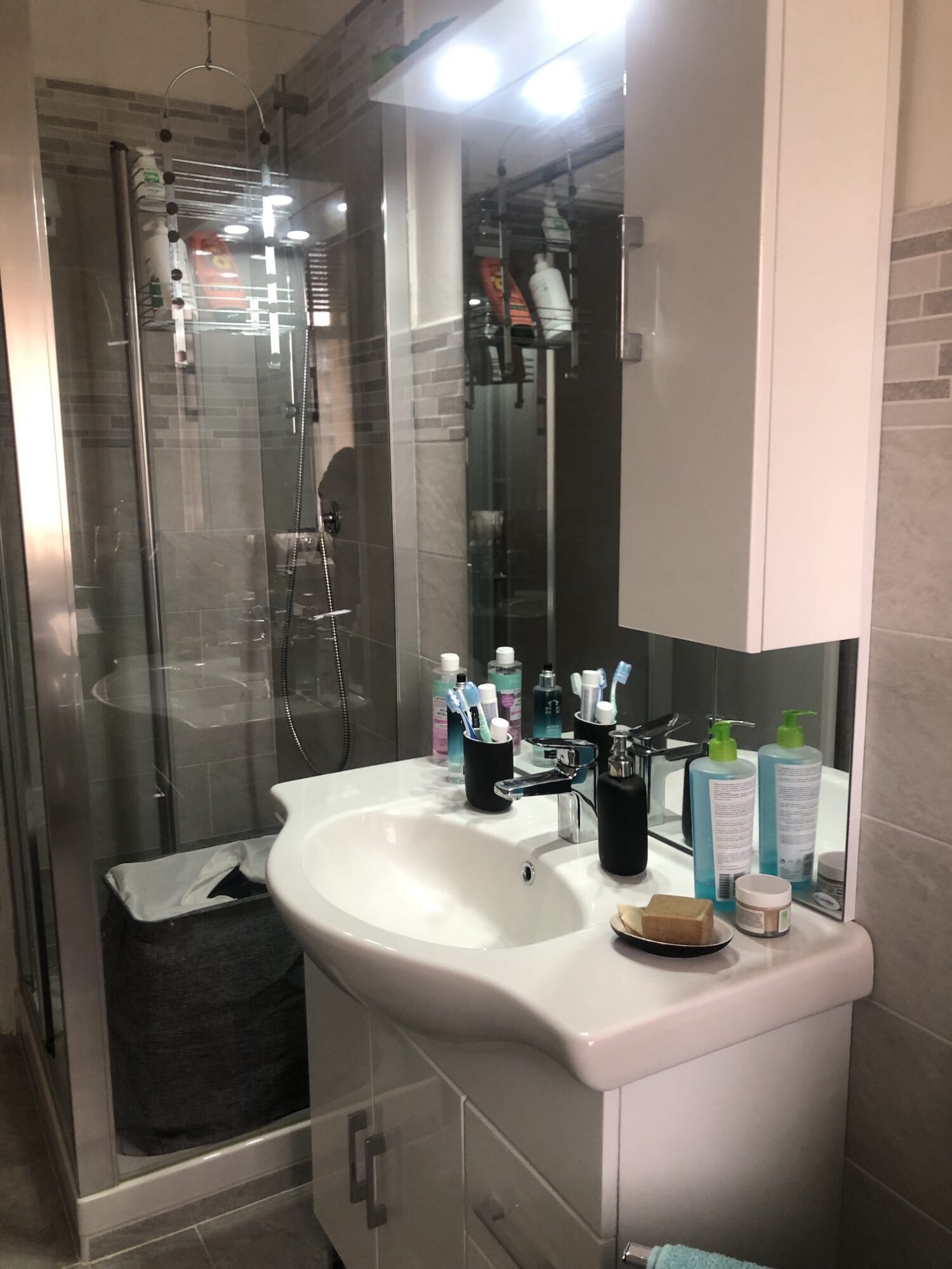 Affittasi open space a Cesano Boscone.