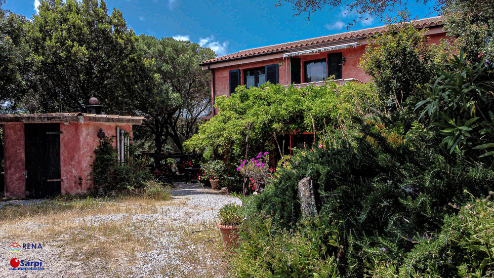 Casa indipendente con dependance e giardino – Luogosanto