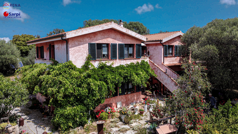 Casa indipendente con dependance e giardino – Luogosanto