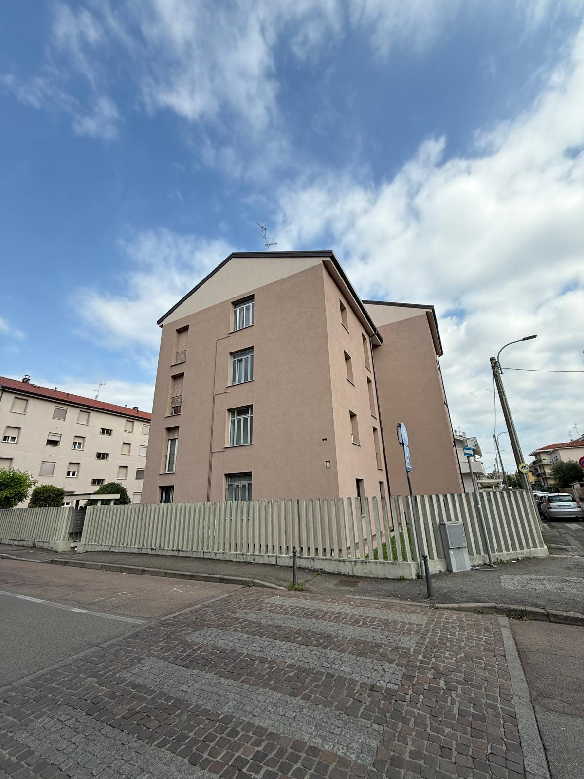 Nova Milanese tre locali con posto auto