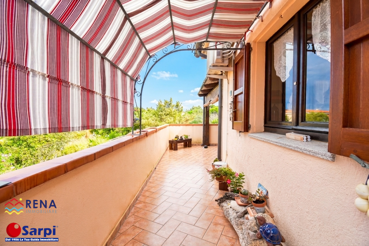Interessante trilocale con ampia terrazza – Rena Majore