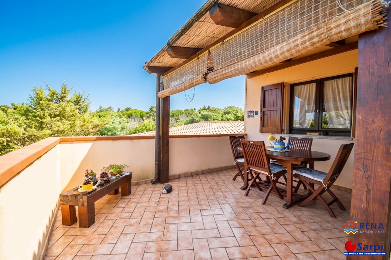 Interessante trilocale con ampia terrazza – Rena Majore