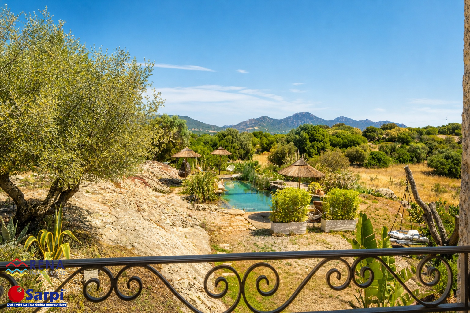 Bellissima villa indipendente con piscina – Telti