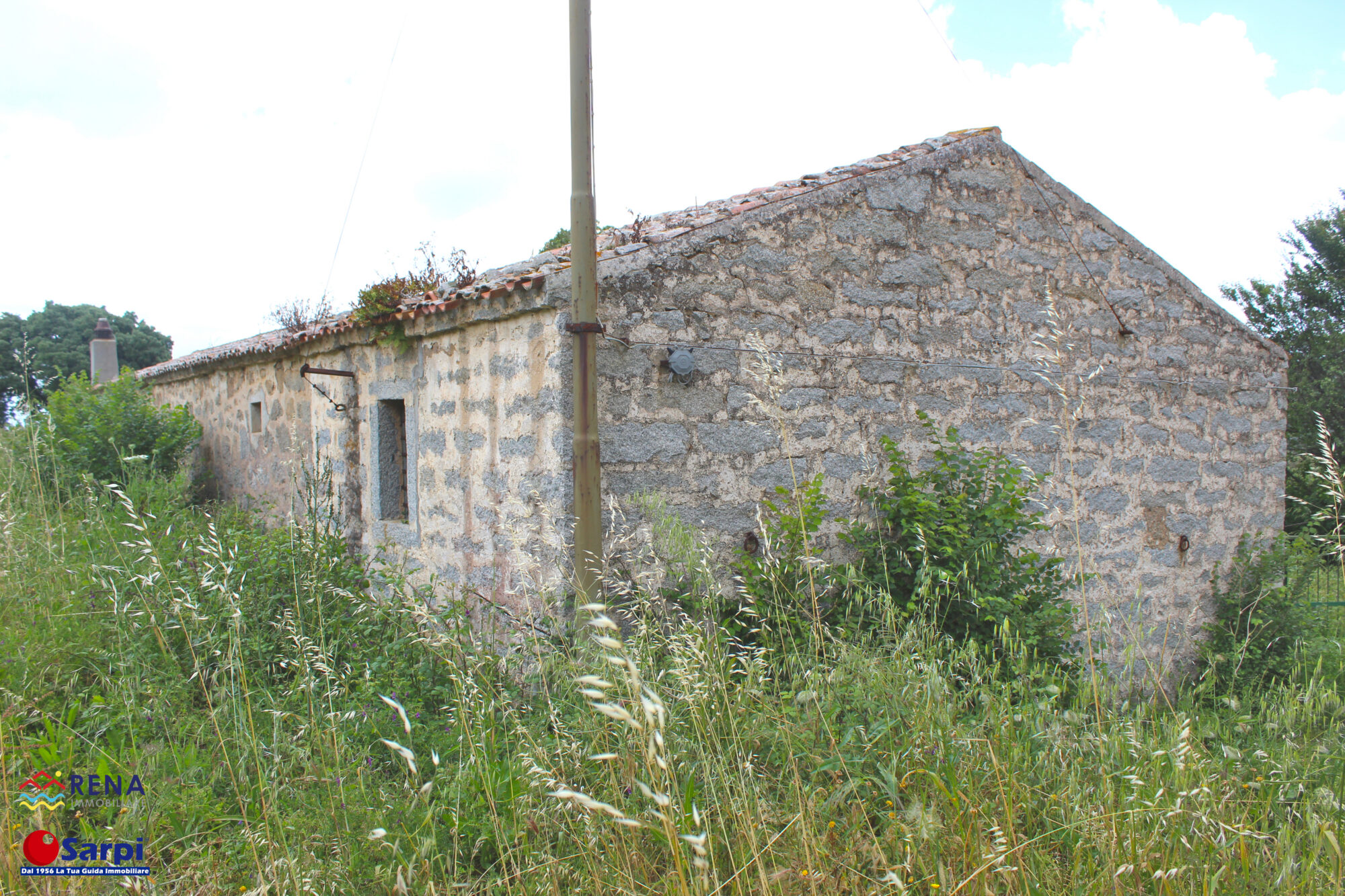 Interessante stazzo con ampio terreno – Luogosanto