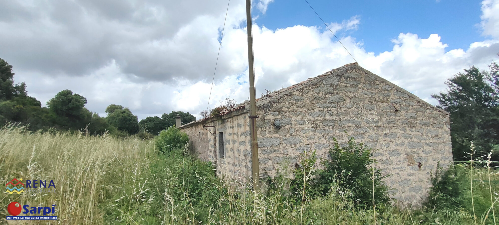 Interessante stazzo con ampio terreno – Luogosanto