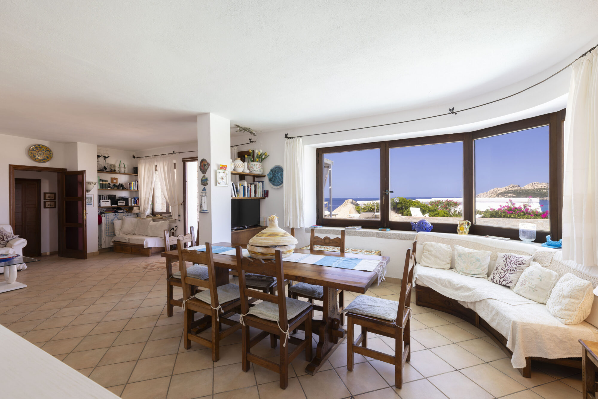 Bellissima proprietà con splendida vista sul mare – Santa Reparata