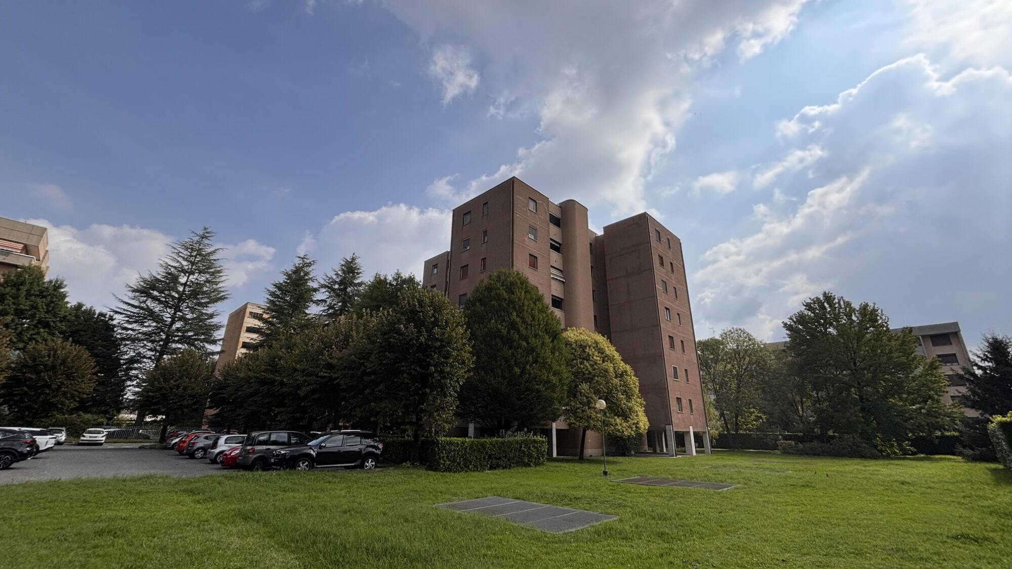 4 locali in vendita a Legnano. 4 locali in vendita a Legnano.