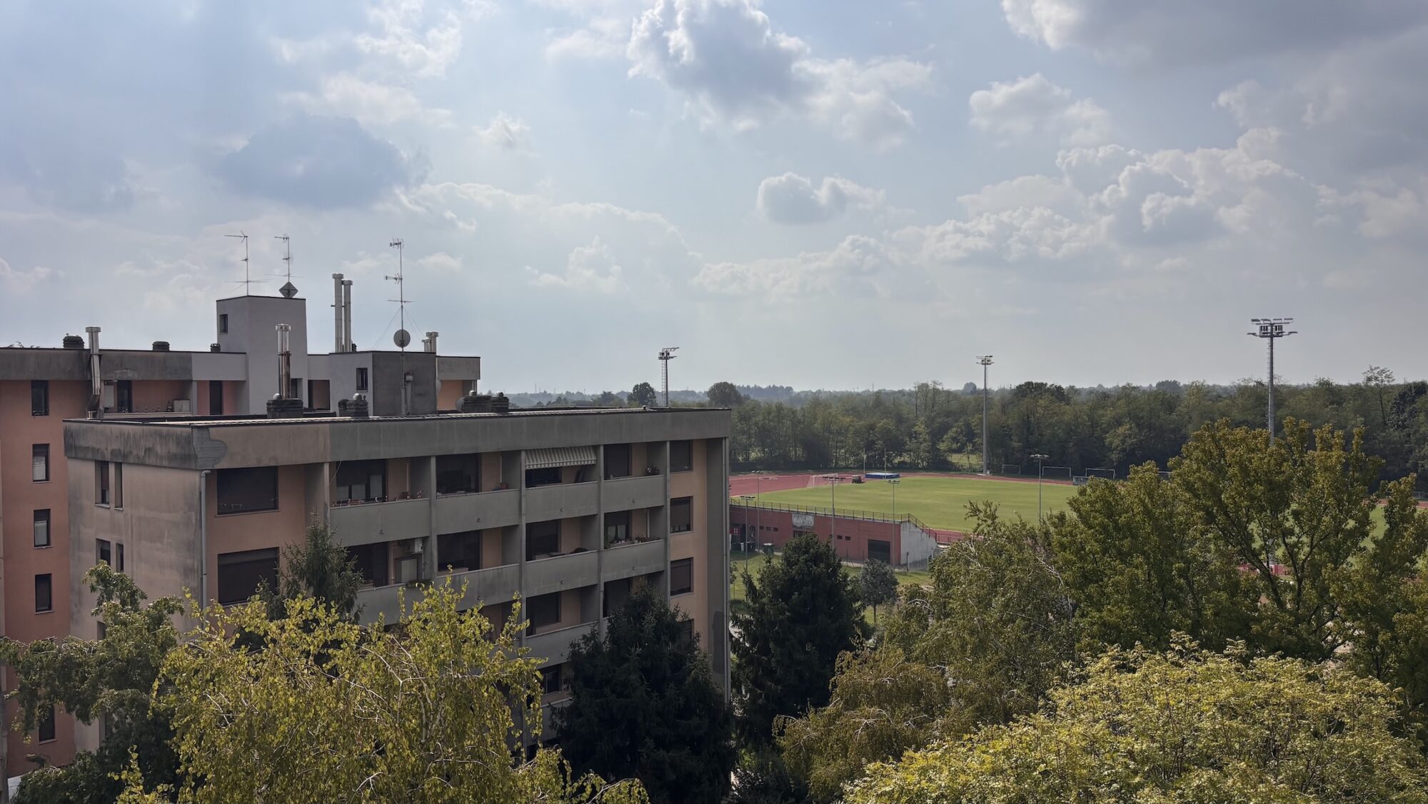 4 locali in vendita a Legnano. 4 locali in vendita a Legnano.