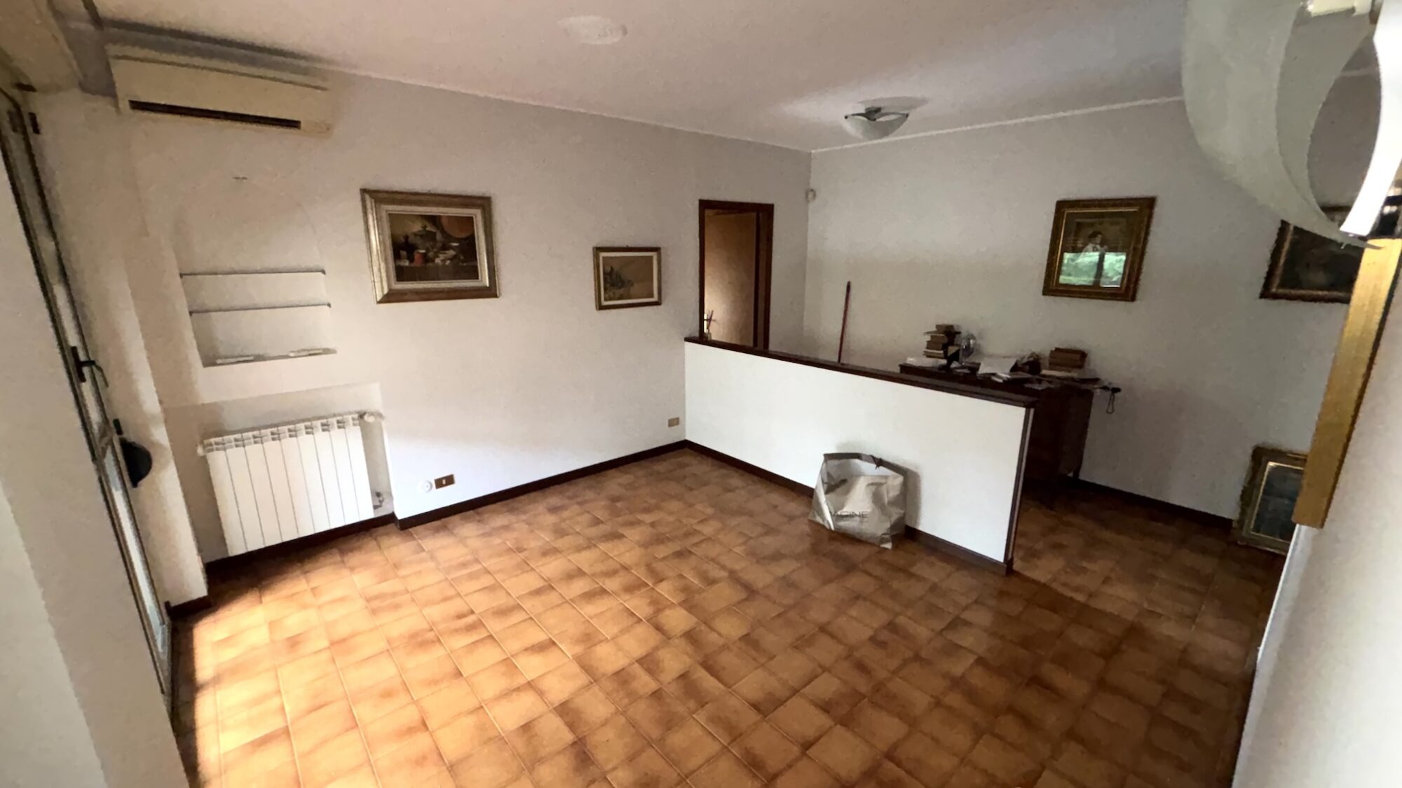 4 locali in vendita a Legnano. 4 locali in vendita a Legnano.