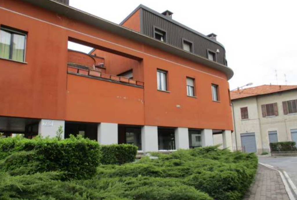 Ex Filiale Bancaria, via Negrini 1, Villa Guardia (CO) - 2